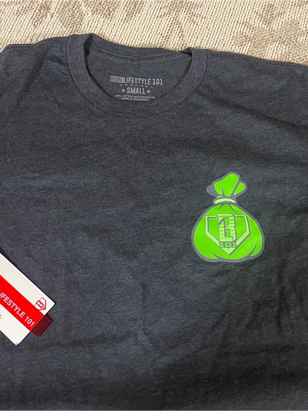 Baseball Lifestyle 101 BL101 Bag Chasing Adult Small Graphic Tee - Picture 2 of 4